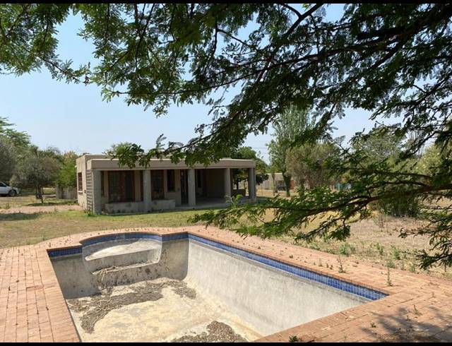 FARM FOR SALE IN KYALAMI AH